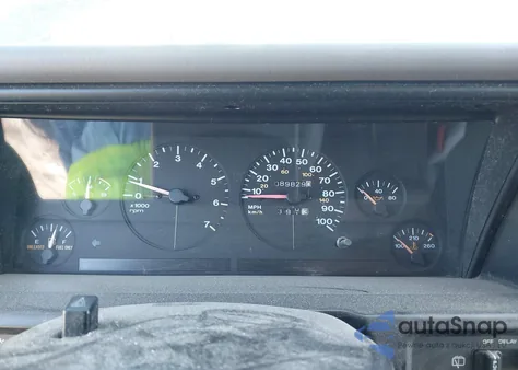 1993 Jeep Grand Cherokee Laredo from USA, damaged, VIN 1J4GZ58S6PC540589